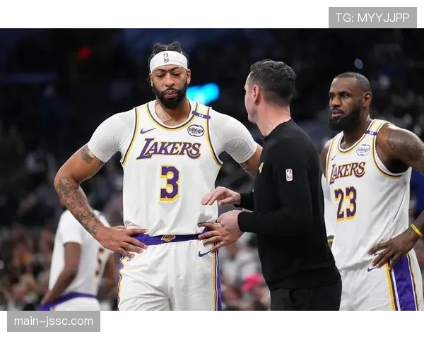 肯纳德三分投射依然精准 湖人外线火力获得升级